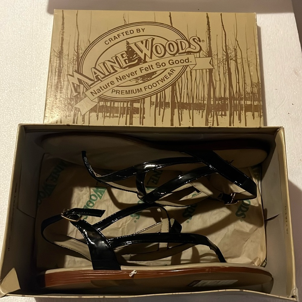 Maine Woods Black Sandals Vintage 7.5